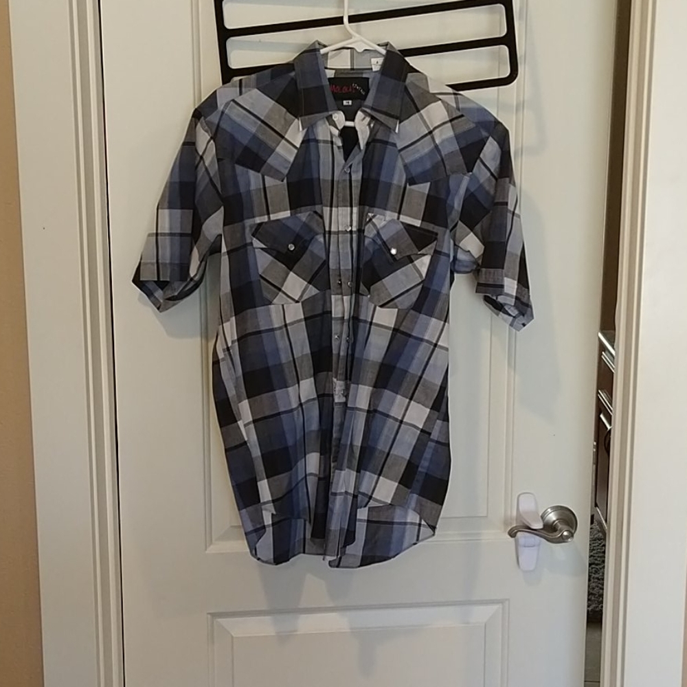 Men's Button-up Plaid Shirt